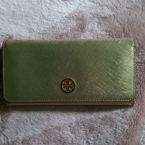 Tory burch wallet